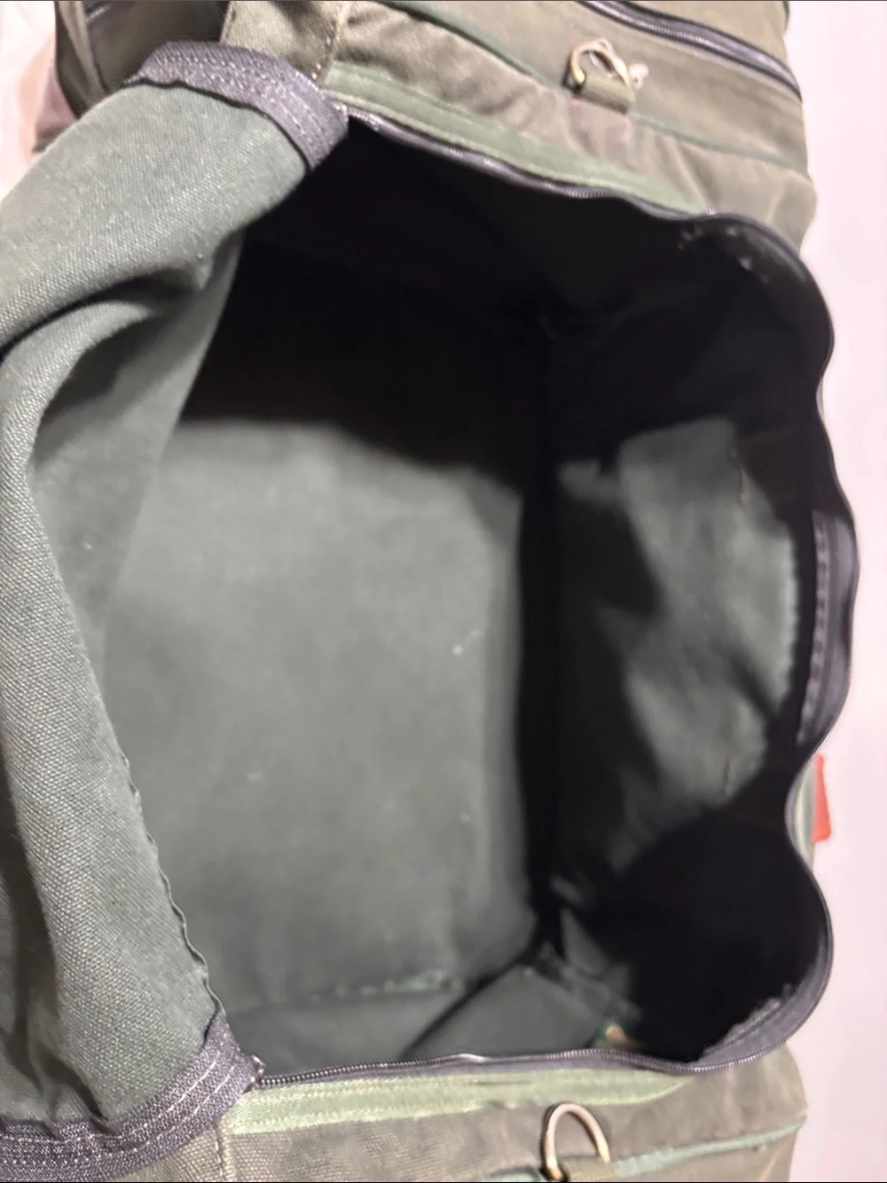Orvis Dark Green Canvas Duffel with Brown Leather Trim. EUC